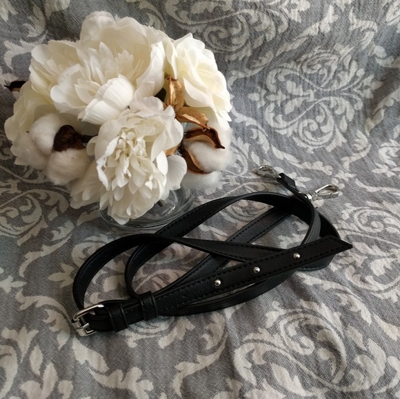 !!SOLD!! ~Brand New! Gorgeous Vera Wang Purse - Picture 7 of 8